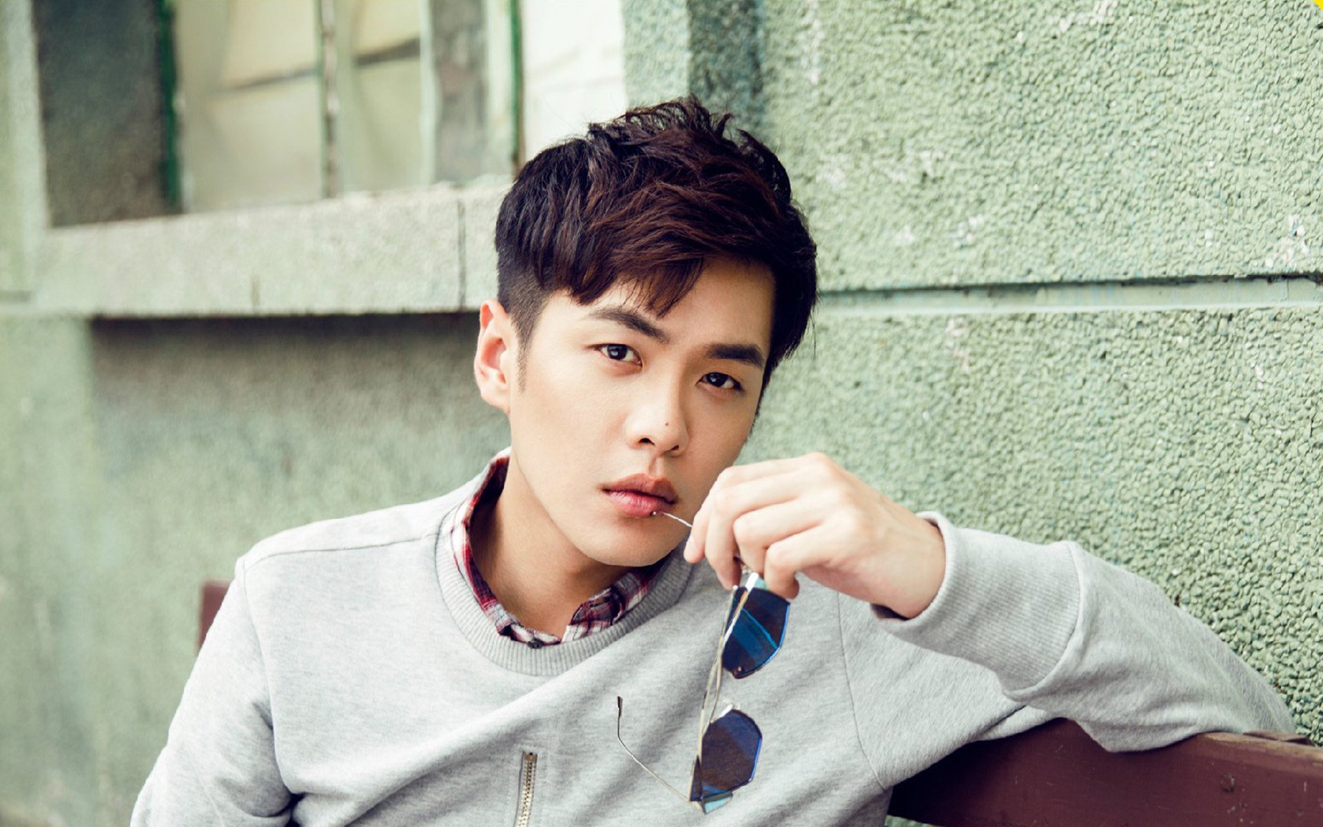 法甲新星崭露头角:未来巨星闪耀未来!,法甲最佳新秀