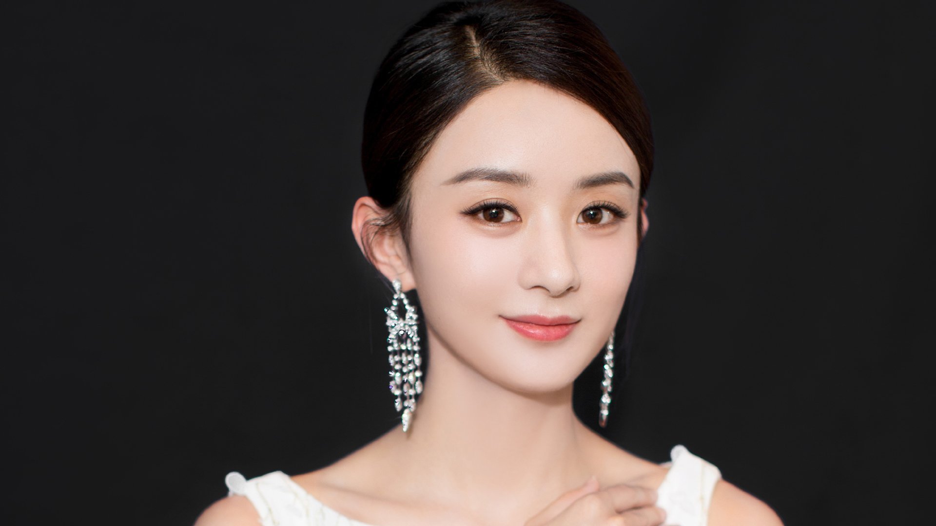 九游官网下载电脑版-篮网推出联名球鞋限量发售引热议，篮网官宣最新签约