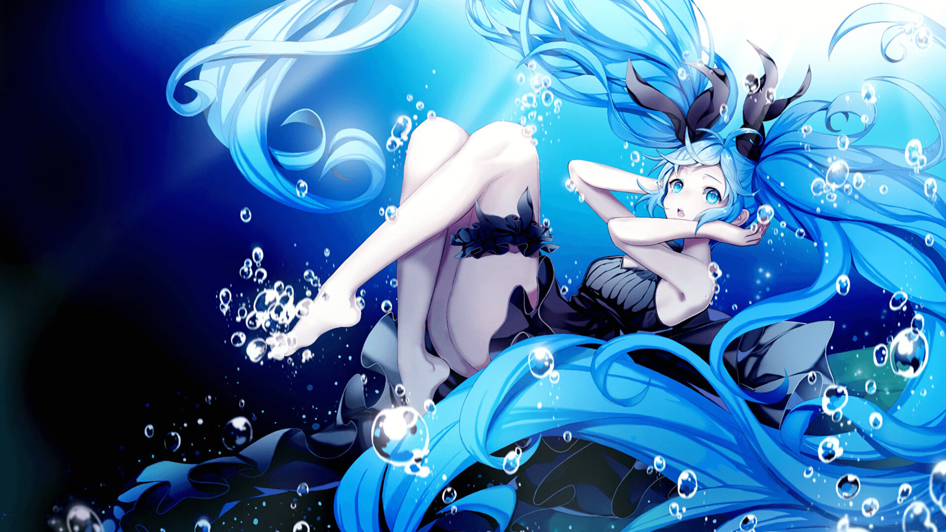 职业联赛推行赛后视频分析帮助球员持续进步，职业联赛现场